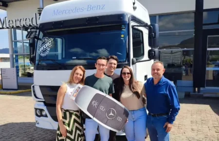 “Táca-lhe o pau, Marco Véio” – Site afirma que Marco Véio Comprou Seu Primeiro Caminhão