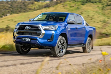 Toyota Hilux Híbrida: Uma Nova Tecnologia que Vem Transformar o Mercado de Caminhonetes