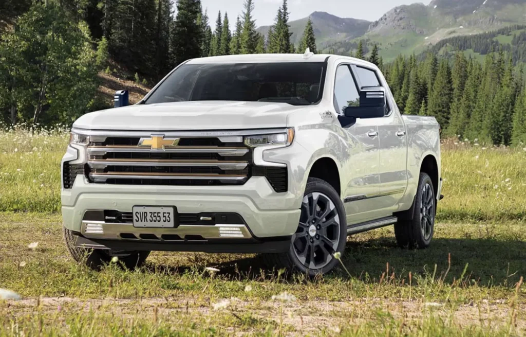 Chevrolet Silverado 2025: A picape que reinventa a caçamba com tampa funcional
