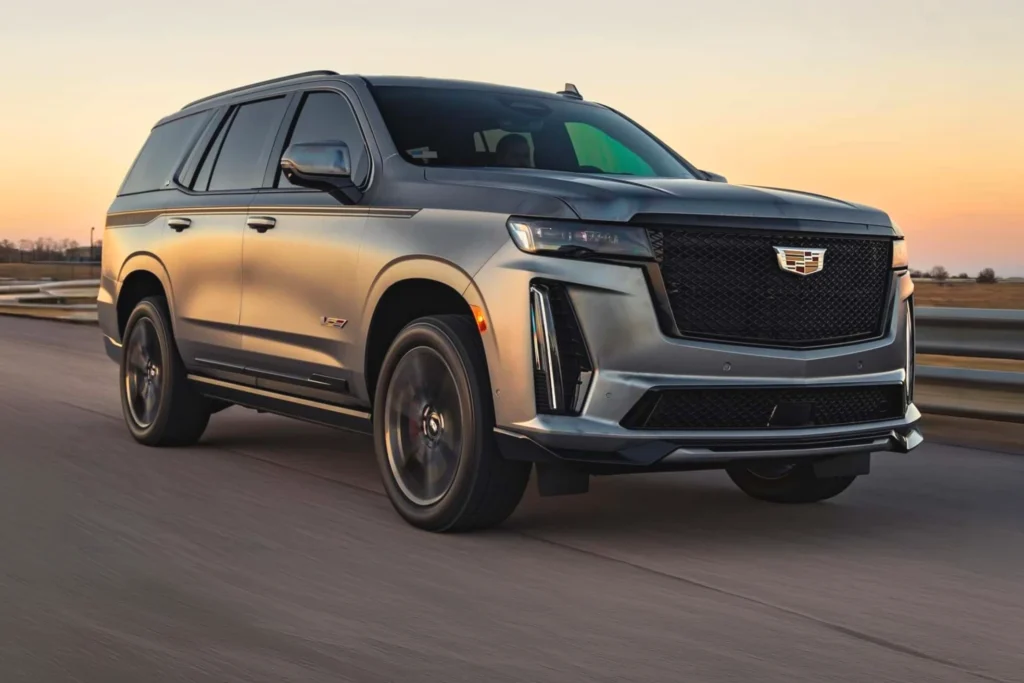 Foto boa qualidade Cadillac Escalade 2027 - carroemercado