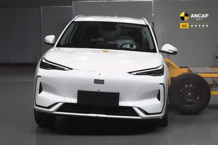 Geely Supera Limites do Euro Ncap em Teste de Impacto Lateral com Poste Rígido carroemercado