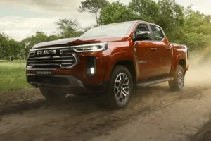 RAM Dakota Já Vende Mais Unidades do Que a Volkswagen Amarok no Mercado Brasileiro em 2026 RAM Dakota 2026 carroemercado