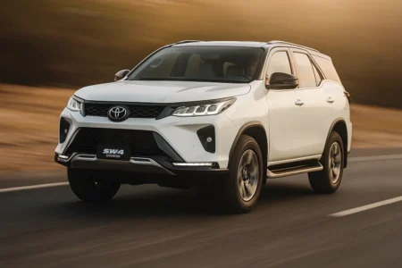 Toyota SW4 Lidera Vendas de SUVs Grandes com Chassi de Longarina no Brasil no 1º Semestre de 2026 Toyota SW4 Lidera Vendas de SUVs de Chassi de Longarina carroemercado