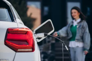 Custo de Recarregar Carro Elétrico em Casa: Guia Completo para Economia Doméstica Custo de Recarregar Carro Elétrico carroemercado
